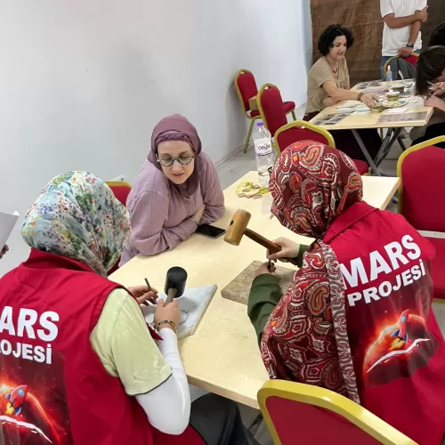 GENÇLERLE SANAT VE ZANAAT EĞİTİMİ