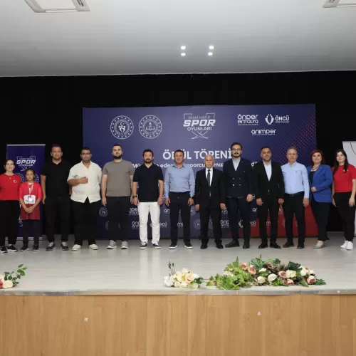 Antalya İmam Hatip Spor Oyunları Ödülleri Sahiplerini Buldu